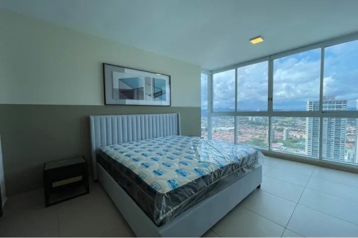 Apartamento full amoblado en venta en PH Country Club, San Francisco