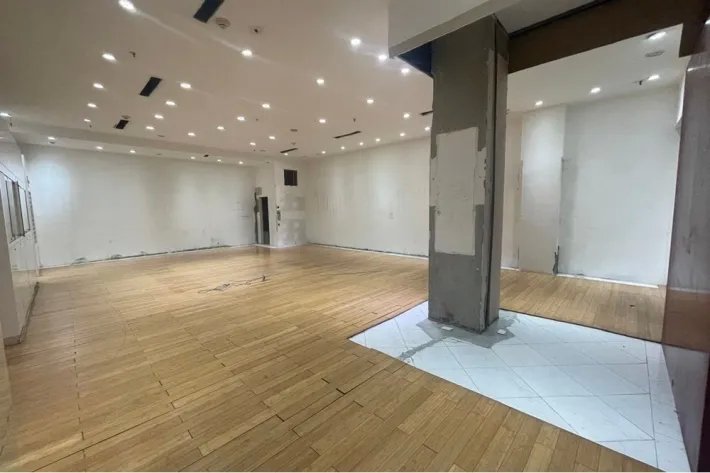Venta de Locales Comerciales en Antiguo Multicentro, Panamá