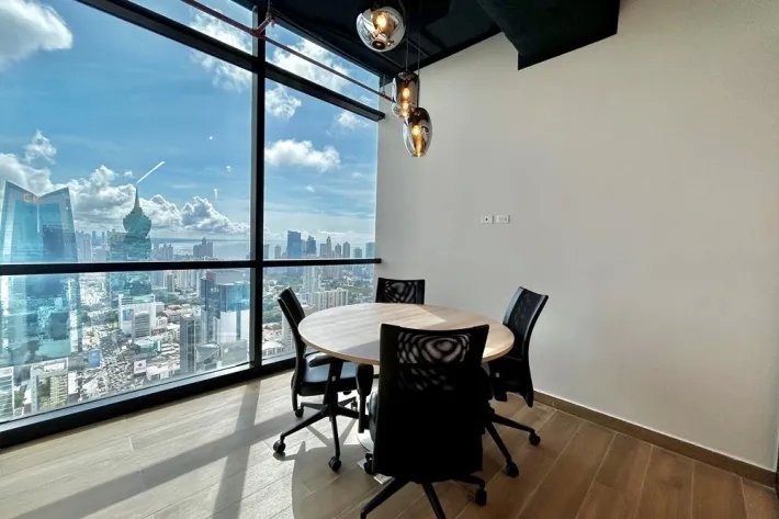 Alquiler de oficinas amobladas en Towerbank, calle 50