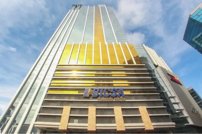 Furnished office for rent in Torre Bicsa, Avenida Balboa