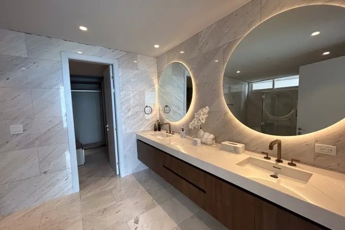 Venta de apartamento amoblado en PH The Towers, San Francisco