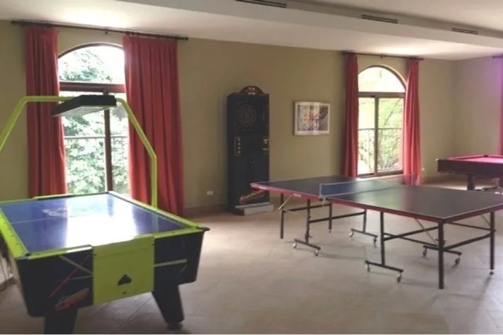 Venta de Penthouse amoblado en PH Embassy Club, Clayton, Ancón