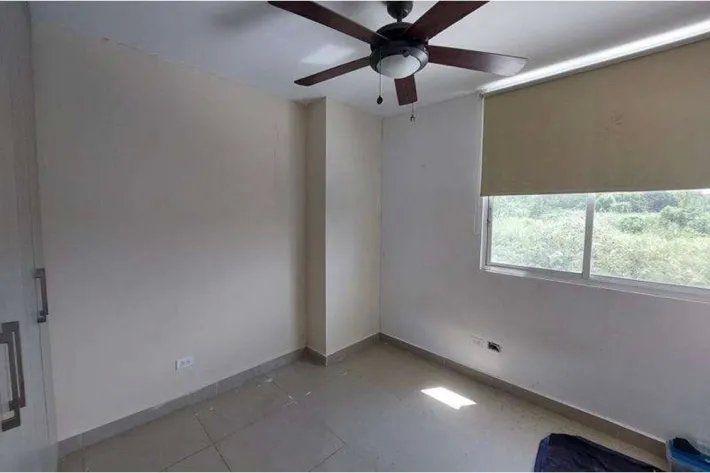 Venta de apartamento reposeído en Condado del Rey, Ancón, Panamá