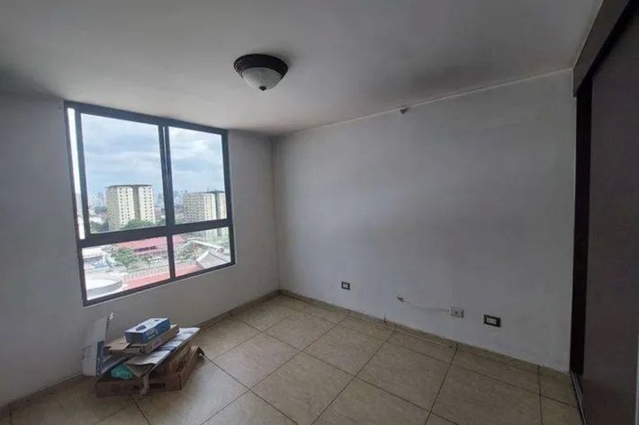 Venta de apartamento reposeído en Condado del Rey, Ancón, Panamá