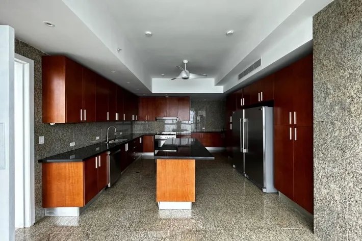 Alquiler de apartamentos amoblados o con linea blanca en PH The Point,...