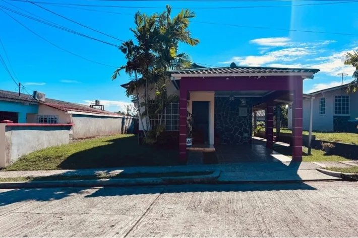 House for sale in Quintas del Pacífico, Puerto Caimito
