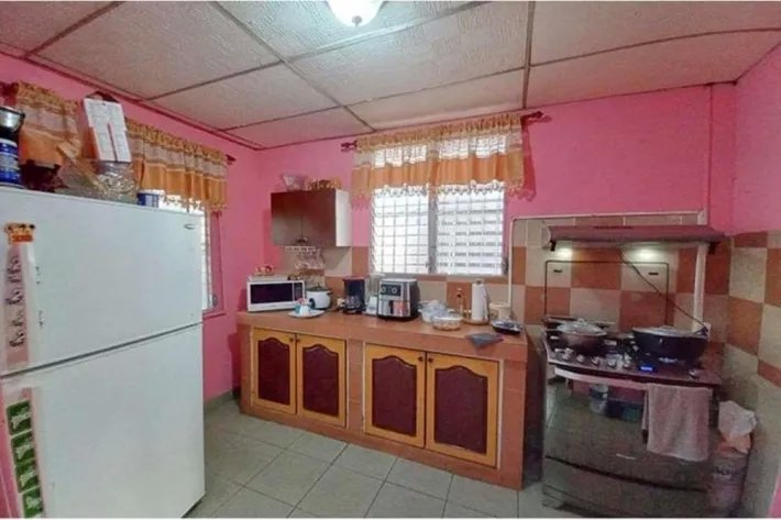 House for sale for commercial use in La Chorrera, West Panama
