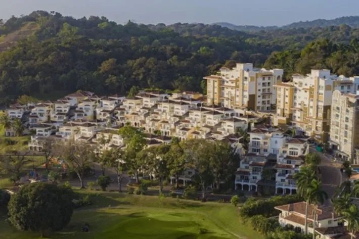 Apartment for sale in Tucán Country Club, Panama Oeste