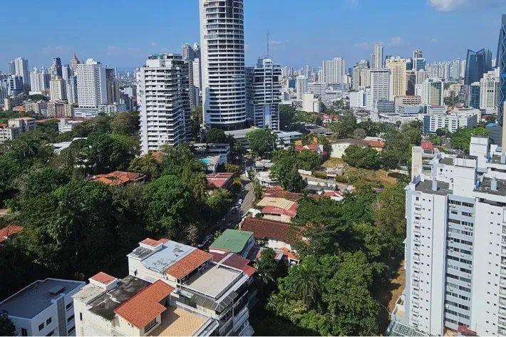 Venta de apartamento en PH Signature Point, La Cresta, Bella Vista