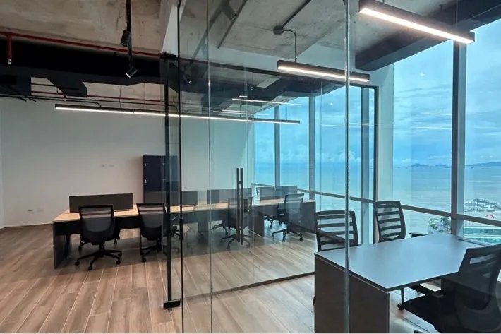 Alquiler de oficinas amobladas en Financial Park, Costa del Este
