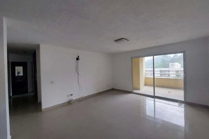 Venta de apartamento reposeído en Vía Centenario, Ancón Panamá