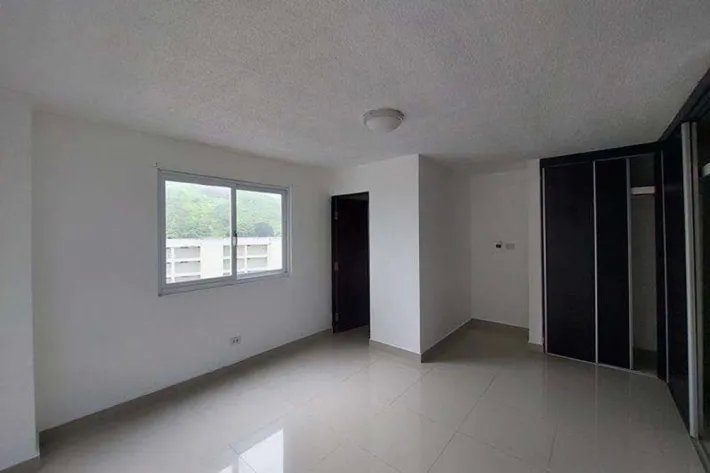 Repossessed apartment for sale in Via Centenario, Ancon, Panama