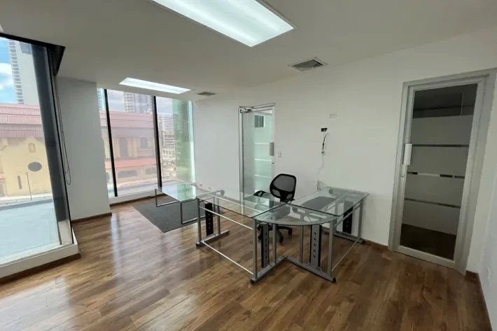 Office for sale on Avenida Samuel Lewis, Obarrio