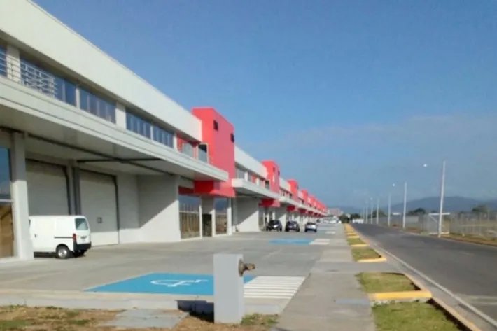 Venta de ofi-bodegas en Zona Uno, Corredor Sur, Panamá