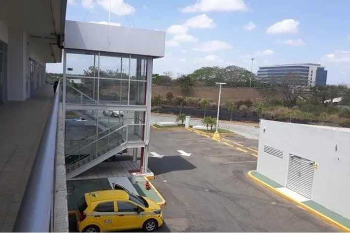 Venta de Local comercial en Plaza Comercial en Costa Sur, Panamá