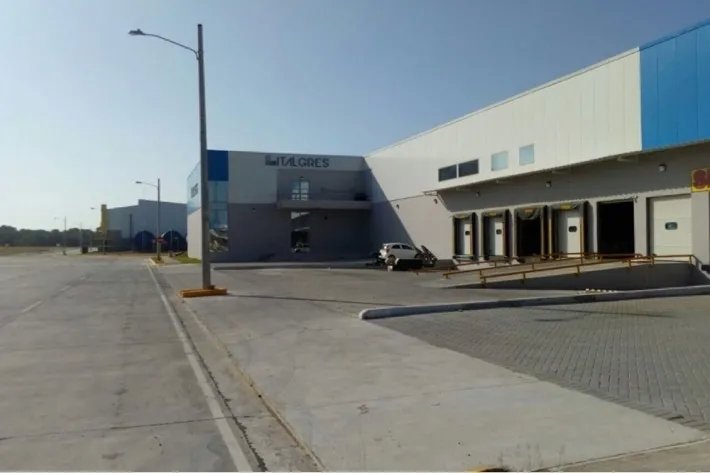 Warehouse for rent in Zona Uno, near Corredor Sur