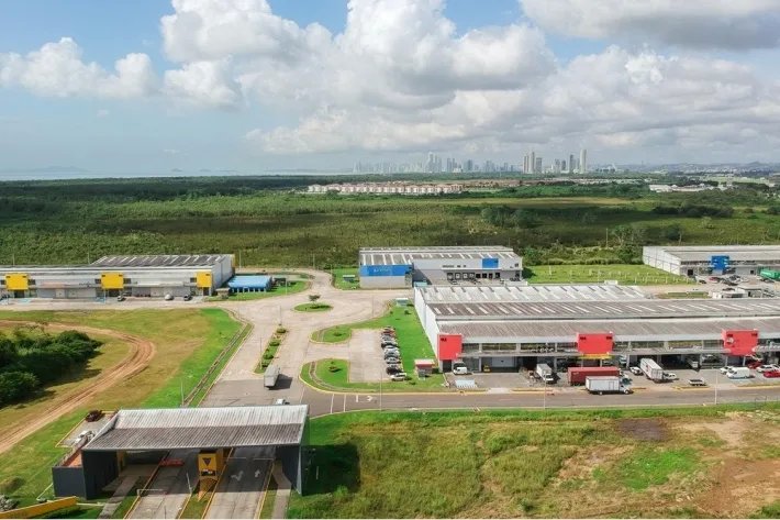 Warehouse for rent in Zona Uno, near Corredor Sur