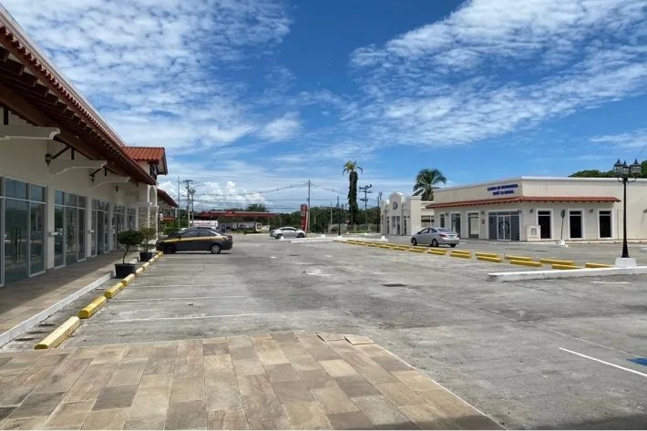 Commercial spaces for sale in Plaza Farallones, Rio Hato, Cocle