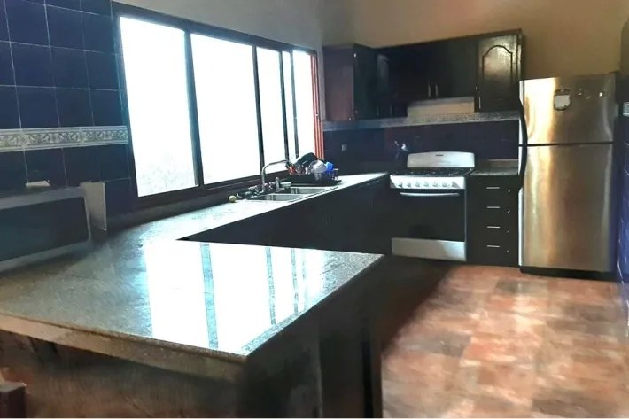 House with pool for sale in Altos del Maria, Panama