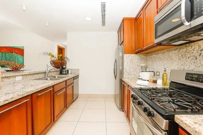 Venta de apartamento vacío en PH Altamar, Casamar, San Carlos