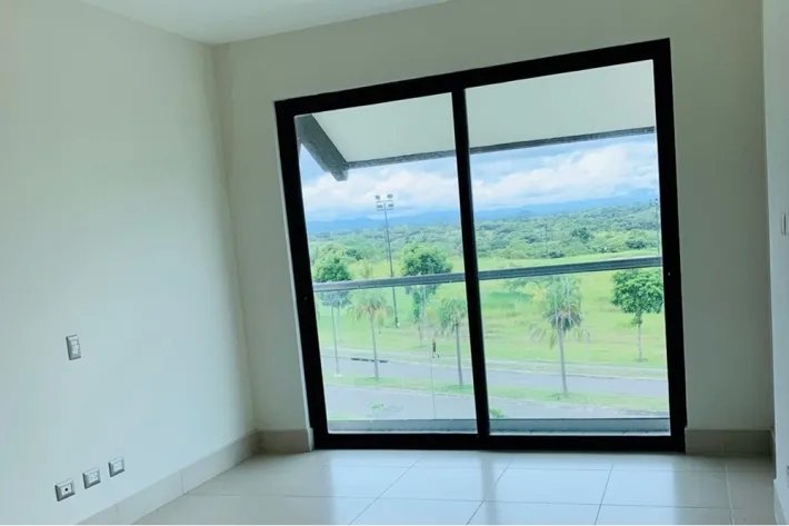 Venta de apartamento vacío en PH Altamar, Casamar, San Carlos