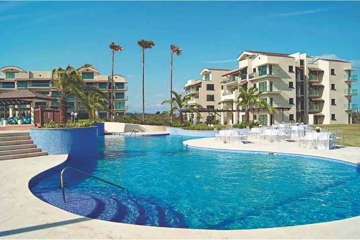 Venta de apartamento amoblado en Residencial Altamar, Casamar, San Carlos