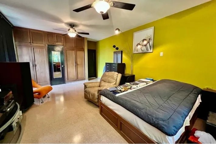 Venta de casa de 3 niveles en Hato Pintado, Panamá