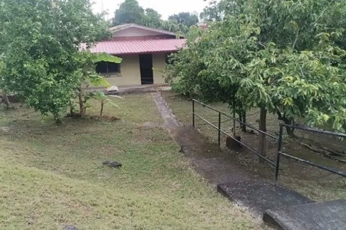 House for sale in Miraflores, Betania