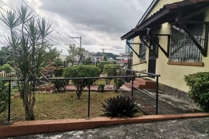 House for sale in Miraflores, Betania