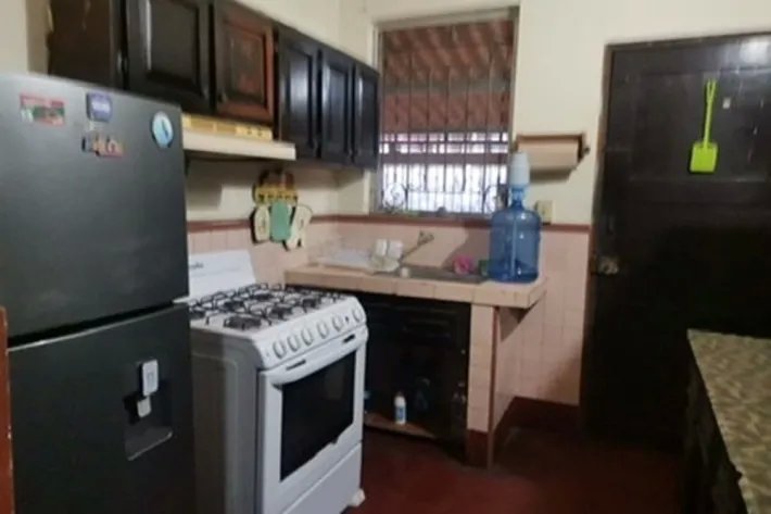 House for sale in Miraflores, Betania