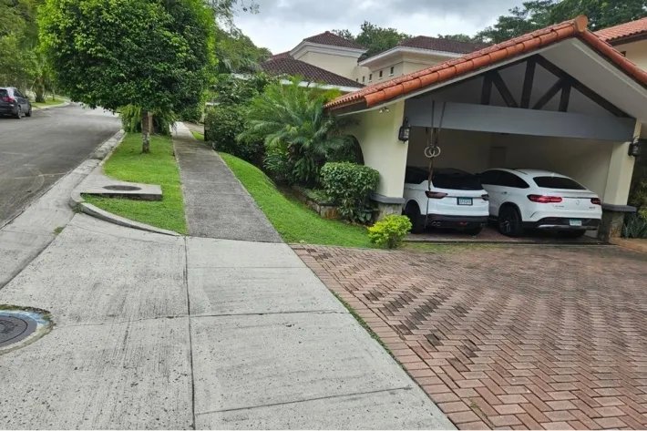 House for sale in Camino de Cruces Residential Park, Ancon