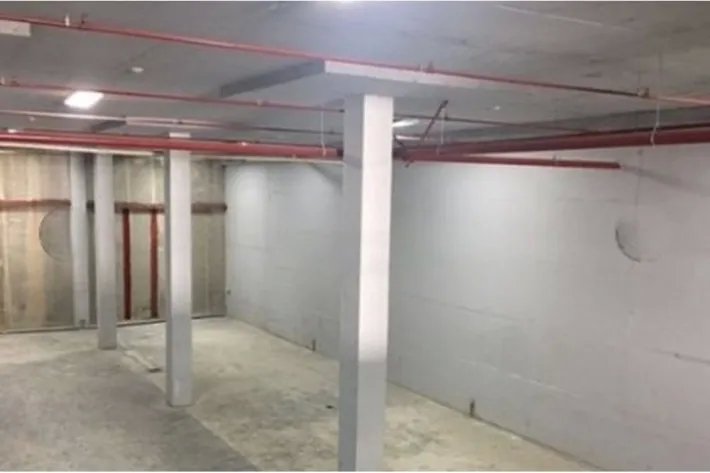 Warehouse for rent between Via Transistmica and Via España
