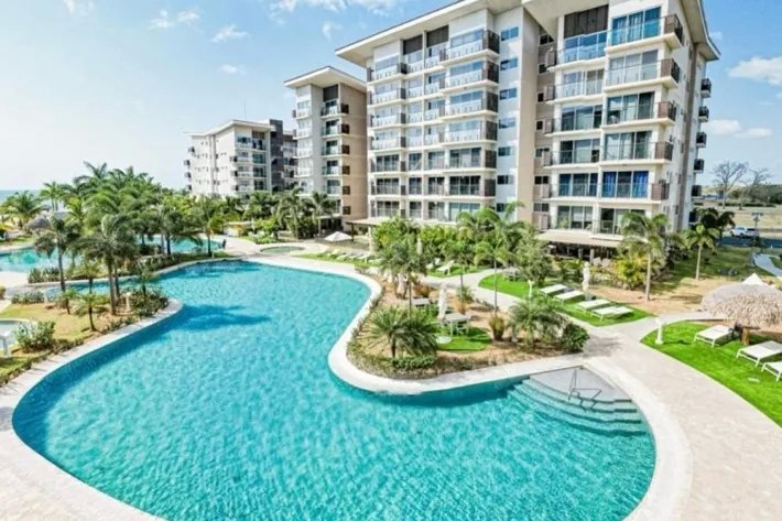 Apartments for sale in PH Aires del Mar, Playa Caracol, Panama