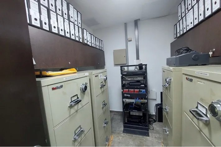 Chalet office for sale in Los Angeles, Betania