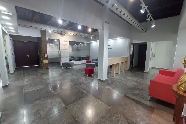 Chalet office for sale in Los Angeles, Betania