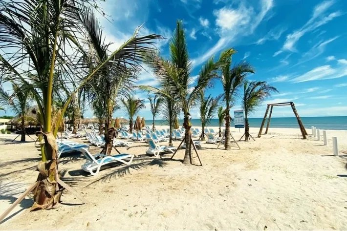 Apartment for sale in PH Ventanas del Mar, Playa Caracol, Panama