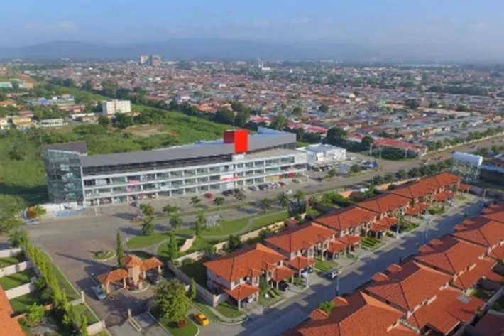 Commercial spaces for rent at Plaza SmartFit, Versalles, Costanera Ave...