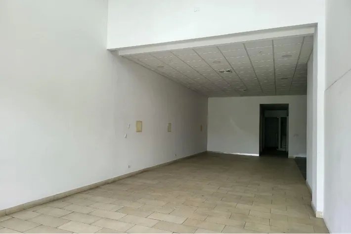 Alquiler de locales en Plaza Smartfit, Versalles, Avenida Costanera