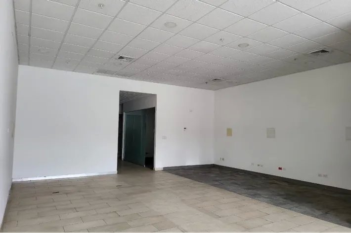 Alquiler de locales en Plaza Smartfit, Versalles, Avenida Costanera