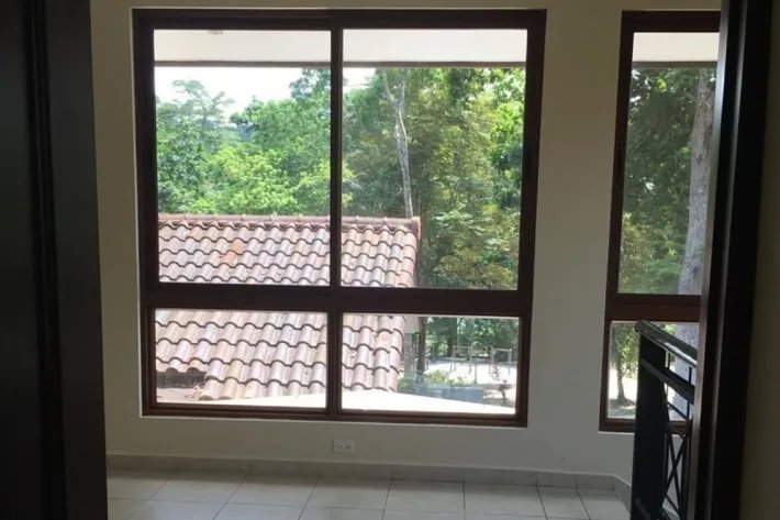 Venta de casa vacía en Residencial Camino de Cruces, Clayton, Panamá