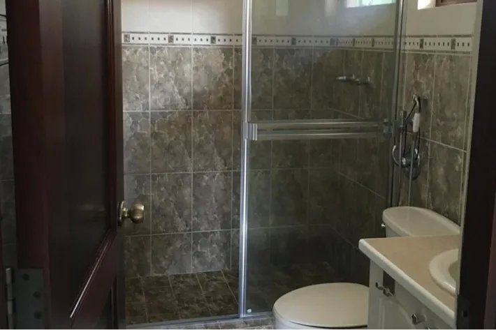 Empty house for rent in Residencial Camino de Cruces, Clayton, Panama.