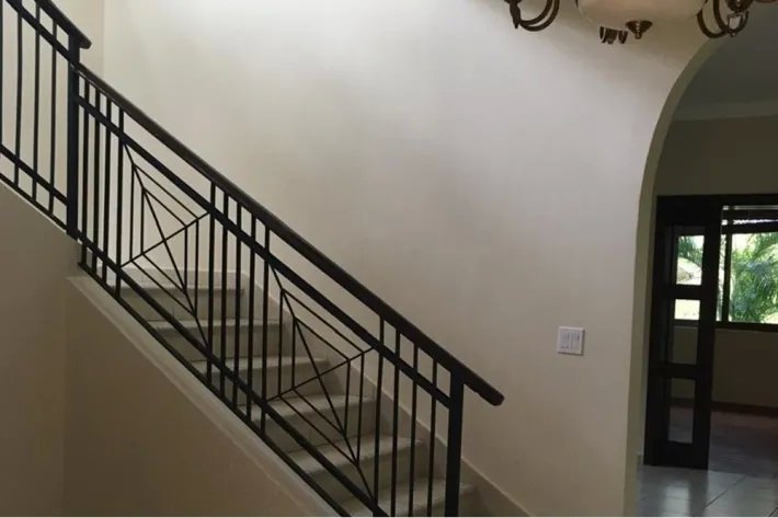 Empty house for rent in Residencial Camino de Cruces, Clayton, Panama.