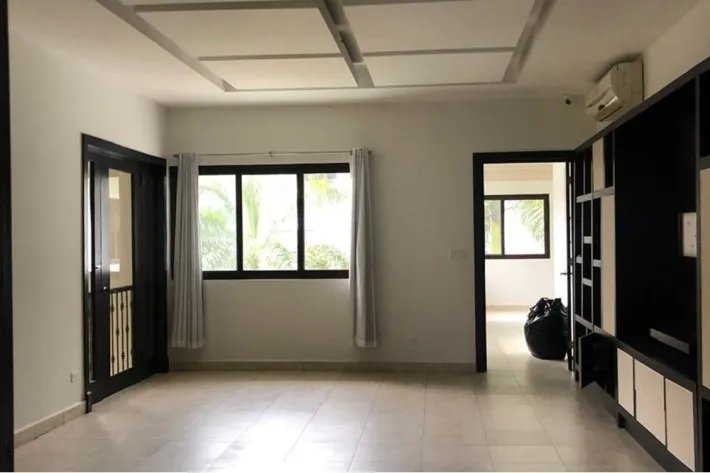 Empty house for sale in Paseo del Parque, Costa del Este, Panama