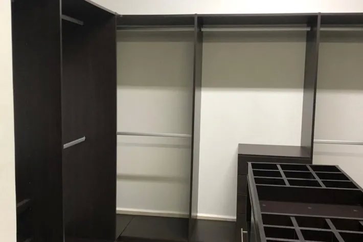 Venta de casa vacía en Paseo del Parque, Costa del Este, Panamá