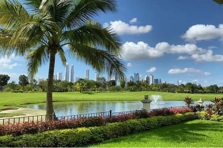 Alquiler de apartamento en Santa María, Panamá