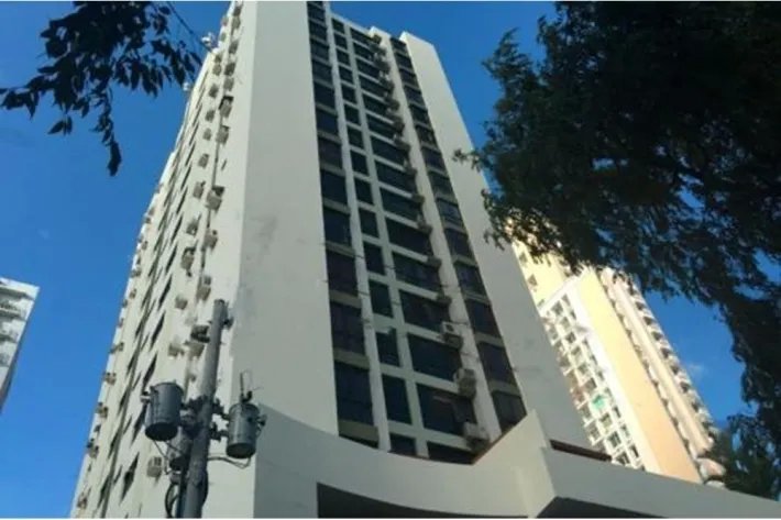 Venta de apartamento con linea blanca en PH Condado Plaza, El Cangrejo...