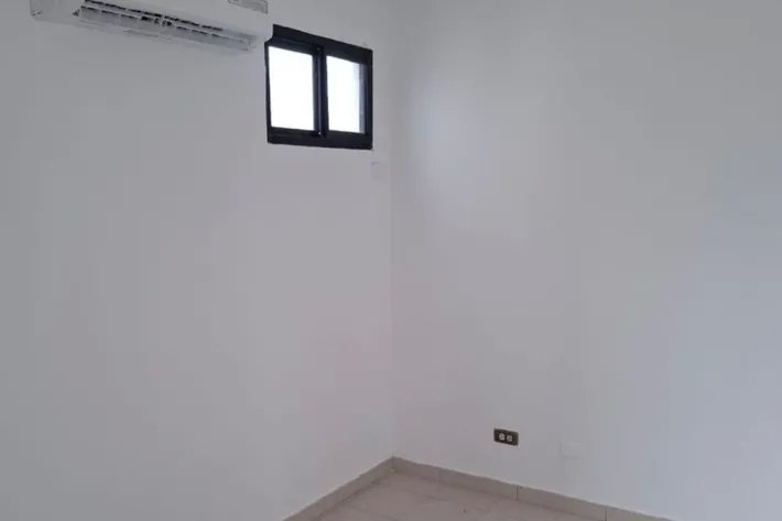 Venta de apartamento con linea blanca en PH Condado Plaza, El Cangrejo, Panamá