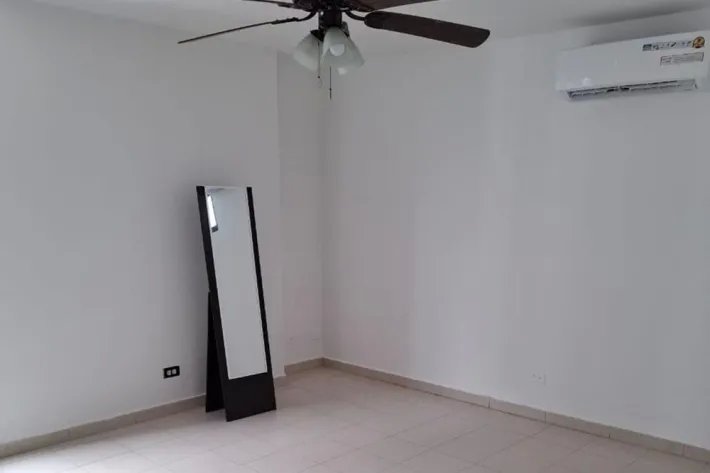 Venta de apartamento con linea blanca en PH Condado Plaza, El Cangrejo, Panamá