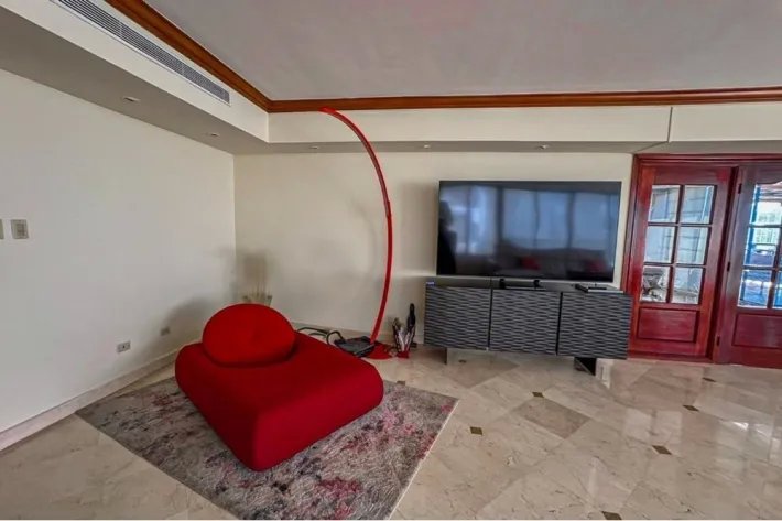 Venta de apartamento con linea blanca en PH Condesa del Mar, Avenida Balboa