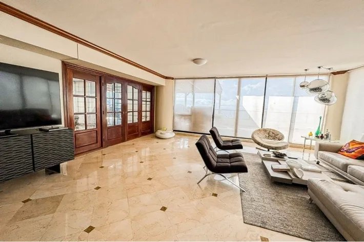 Venta de apartamento con linea blanca en PH Condesa del Mar, Avenida Balboa